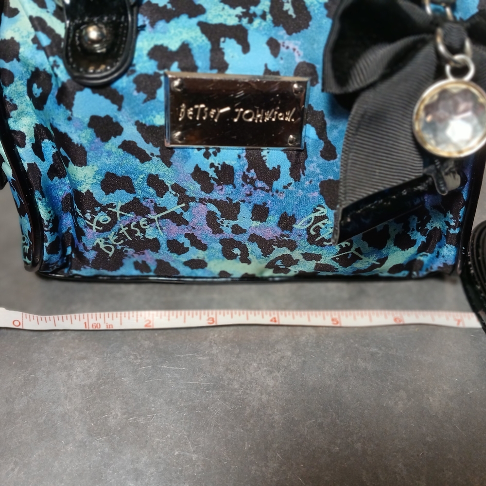 Betsey Johnson Blue Leopard Mini Messenger Roll Bag Glossy Finish & Bow - Picture 9 of 11